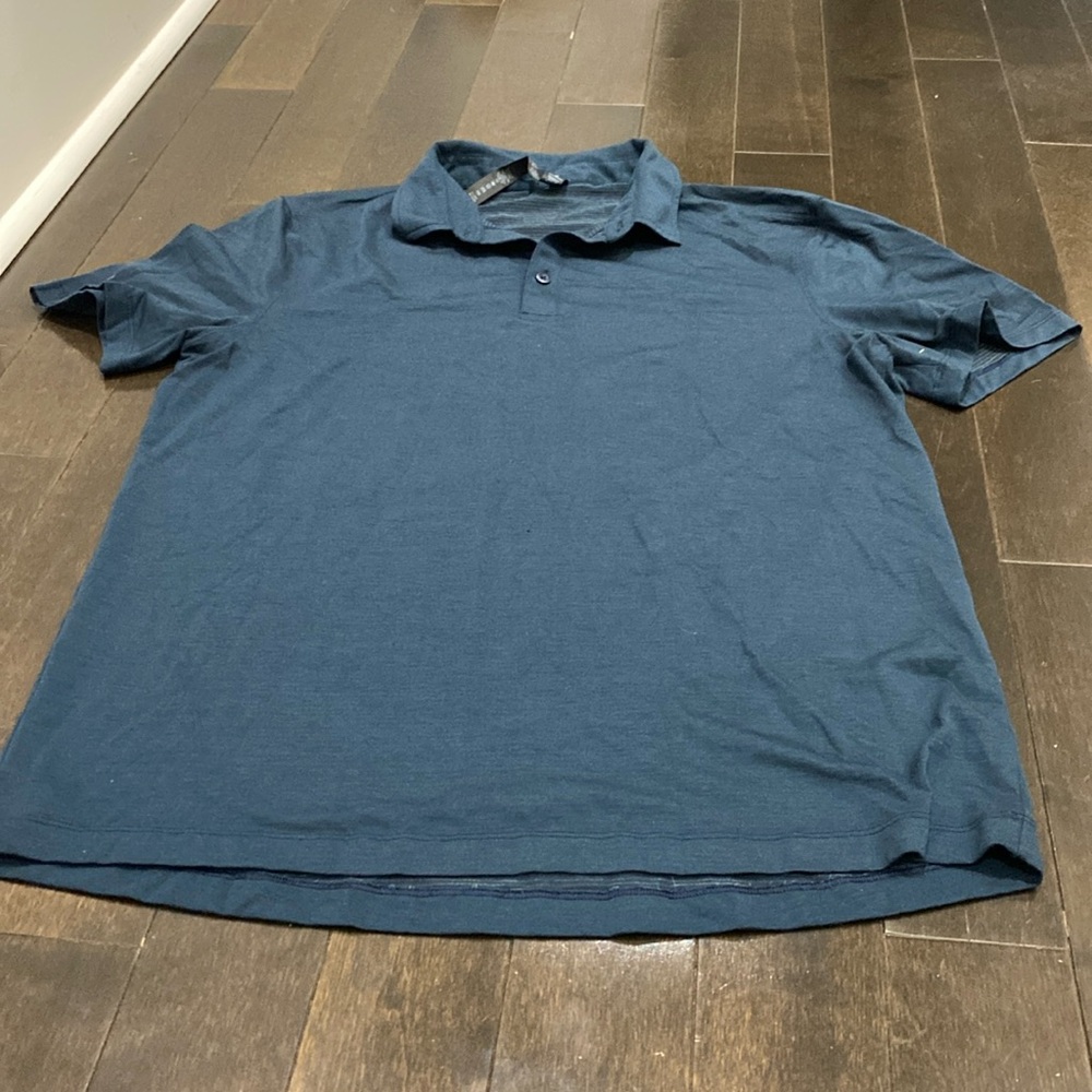 Men’s Lululemon collar shirt